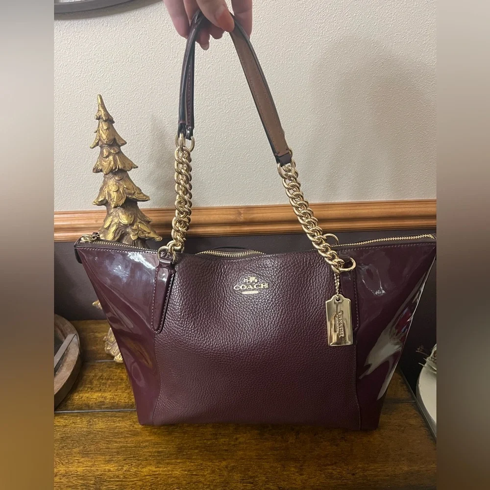 Coach Ava Chain Patent Pebbled Leather Purse Tote